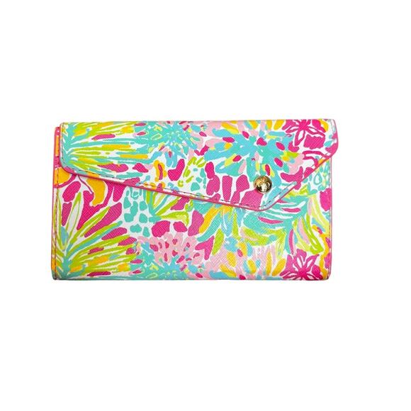 Lilly Pulitzer | Accessories | Lilly Pulitzer Spot Ya  display picture 1